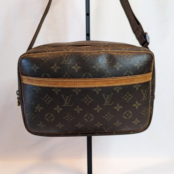 LOUIS VUITTON Crossbody Reporter PM Bag - Picture 3 of 12